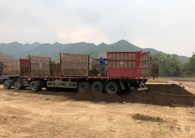 河北赤城縣茨營子鄉現代農業扶貧示范基地忙春種